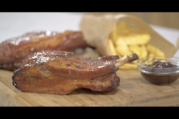Coaste de porc fierte in bere - Reteta video