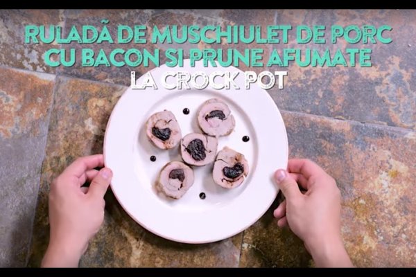 Rulada de muschiulet de porc cu bacon si prune afumate