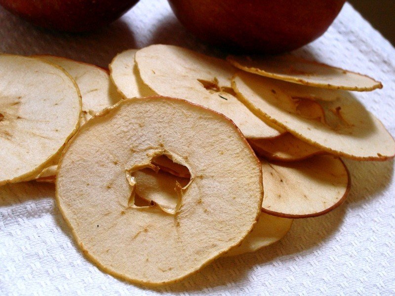 Chipsuri de mere