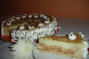 Tarta cu mere si crema de vanilie