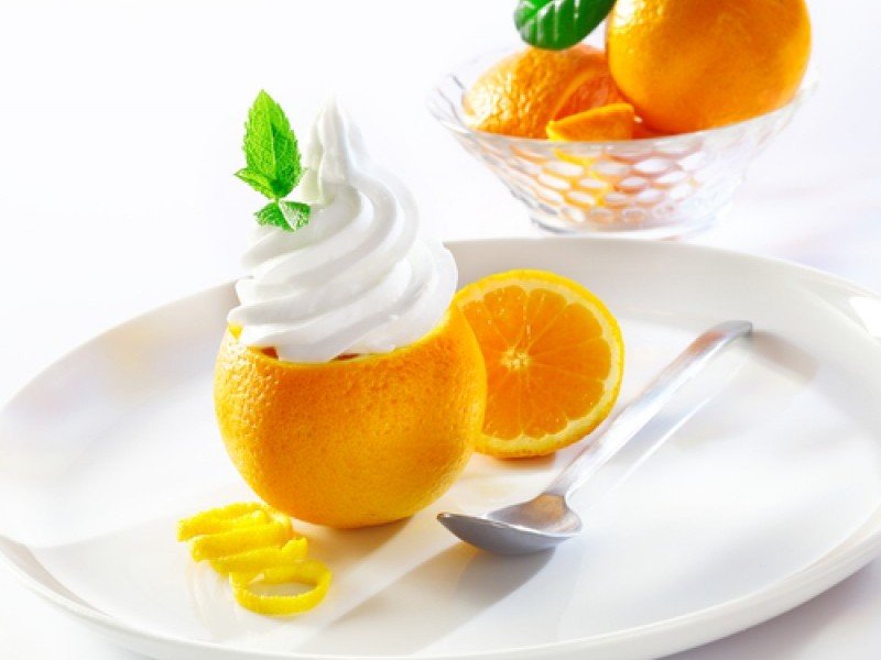 Crema de portocale cu miere la cupe