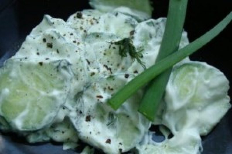 Salata de castraveti cu sos