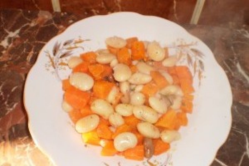 Salata de fasole cu morcov