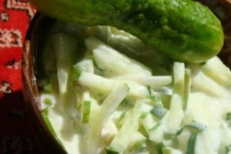 Salata de castraveti si iaurt