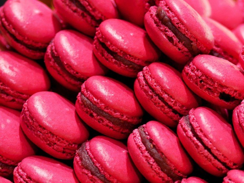 Macarons Red Hot cu ciocolata si chili