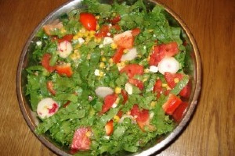 Salata de legume cu telemea