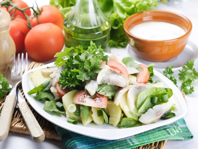 Salata orientala de vara cu cartofi si legume
