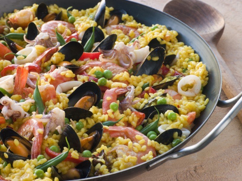 Paella de marisco (de fructe de mare)