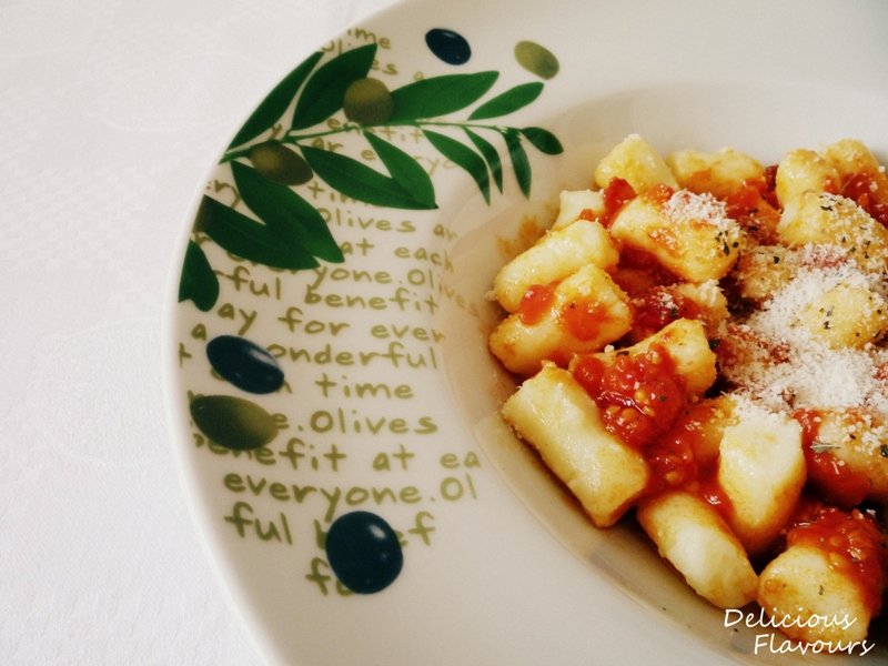 Gnocchi cu sos Arrabiatta