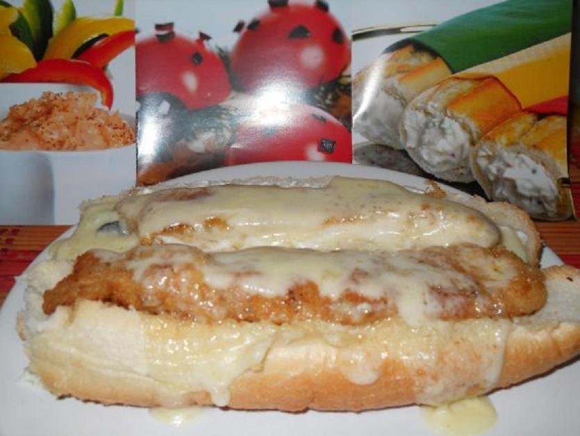 Sandwich cu snitel si cascaval