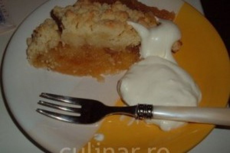 Apple Crumble (mere cu aluat faramitat)