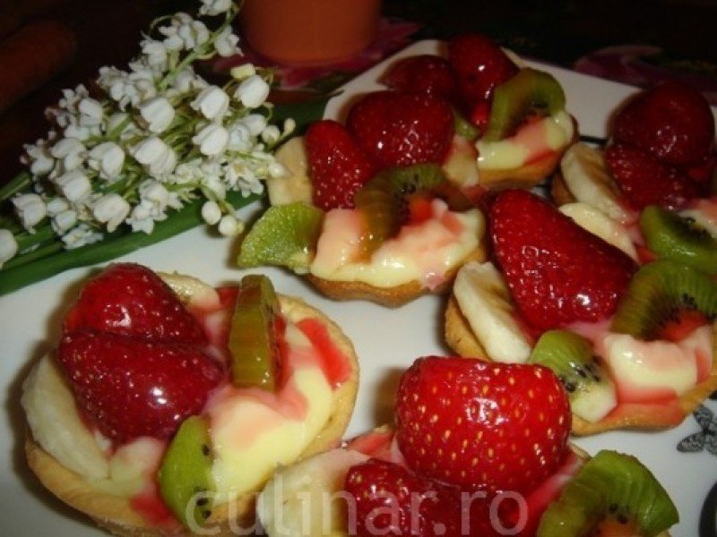 Mini-tarte cu fructe