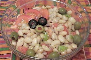 Salata de fasole uscata fiarta