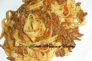 Tagliatelle with a rich meat sauce(tagliatelle cu carne)