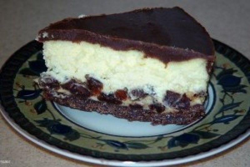 Cheesecake cu ciocolata si stafide