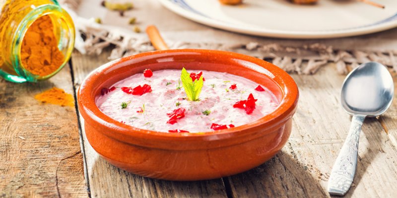 Salata Iraniana de iaurt, cu castraveti si sfecla