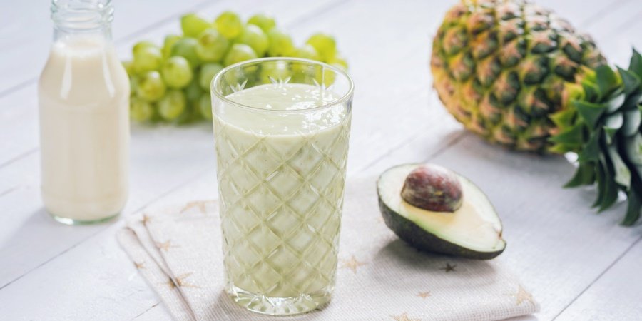 Smoothie cu struguri si avocado