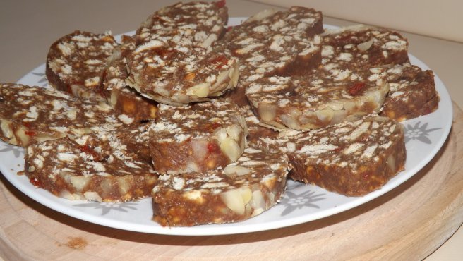 Salam de biscuiţi reţetă cu fructe Goji