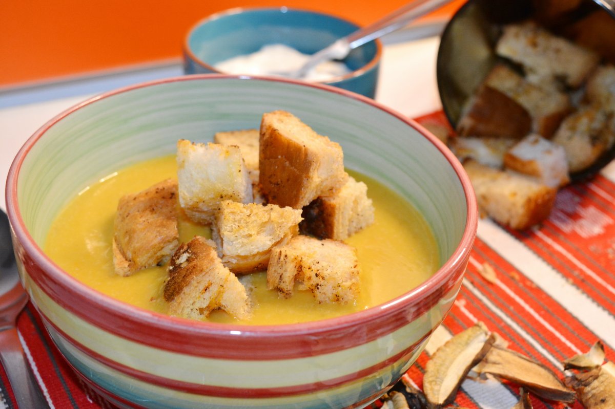 Supa crema de dovleac copt, cu ciuperci de padure