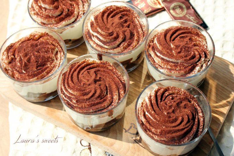 Tiramisu la pahar