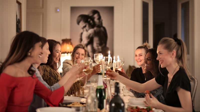 Platouri calde pentru experiențe fine dining la tine acasă