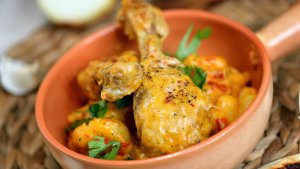 Papricas cu gnocchi si lipie de casa
