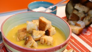 Supa crema de dovleac copt, cu ciuperci de padure