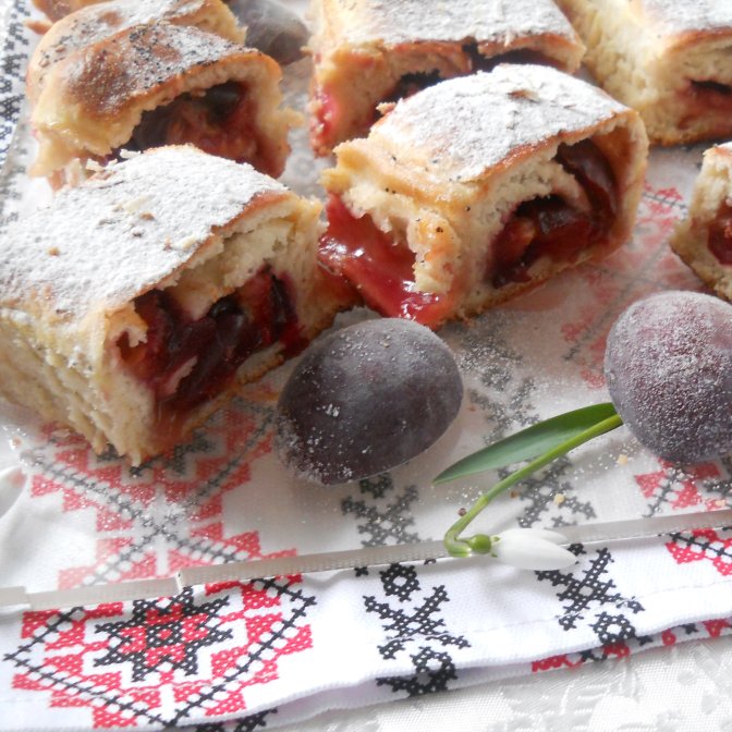 Strudel cu prune