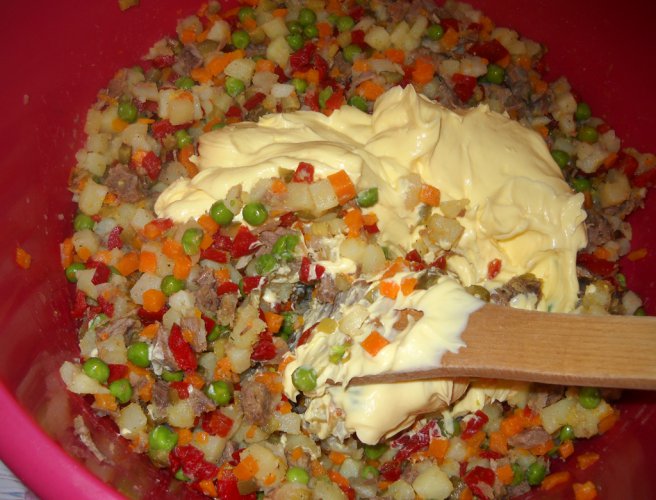 Salata de boeuf