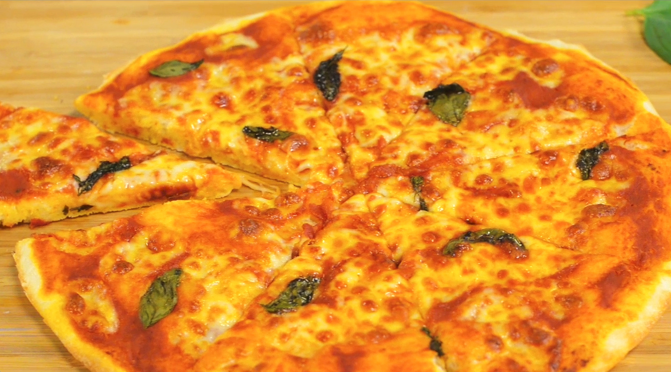 Pizza Margherita de casa - Reteta video