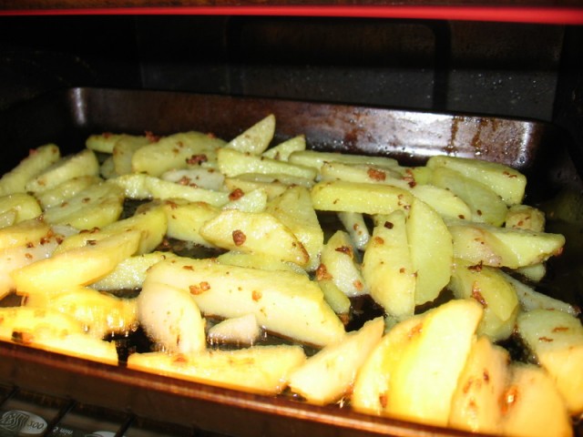 Chiftele cu cartofi prajiti (reteta Jamie oliver)