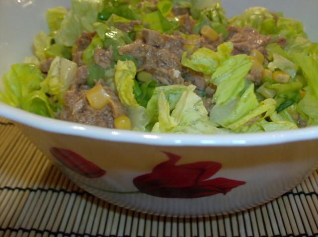 Salata de ton cu porumb