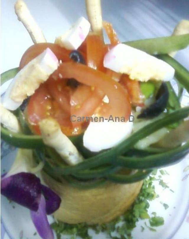 Salata orientala in cuib