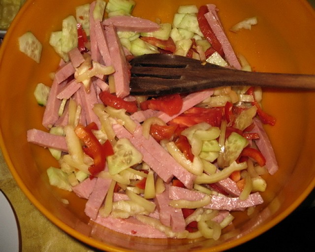 Salata cu ravioli