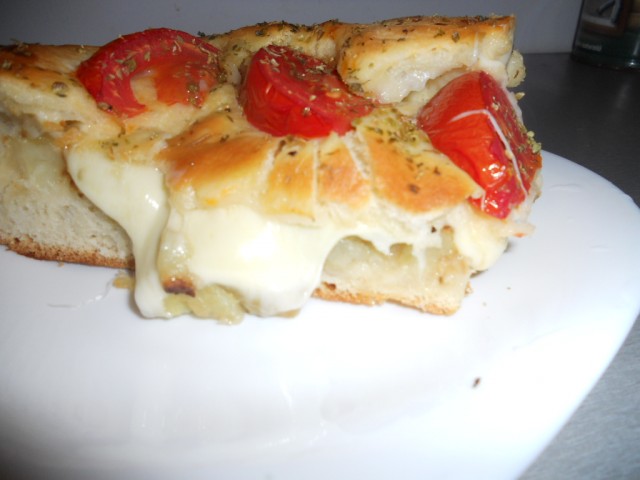 Foccacia cu vinete si mozzarella