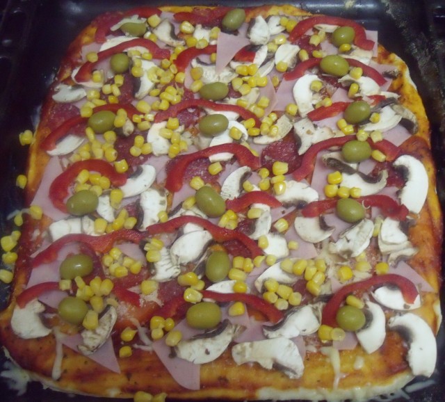 Pizza cu de toate