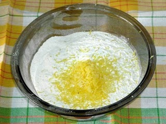 Prajitura cu dulceata de caise