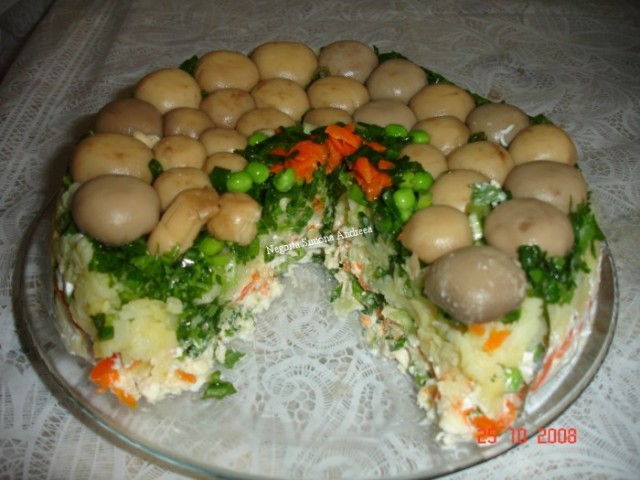 Salata cu ciuperci