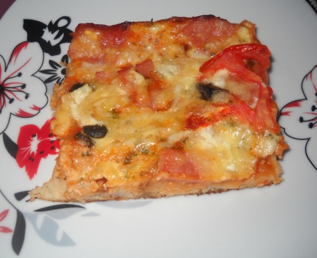 Pizza cu blat de franzela