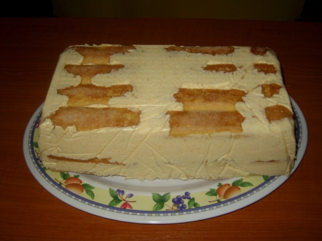 Tort cu mousse de piersici