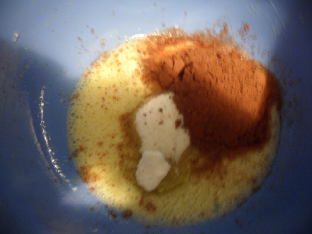 Prajitura cu crema de cacao si dulceata de visine