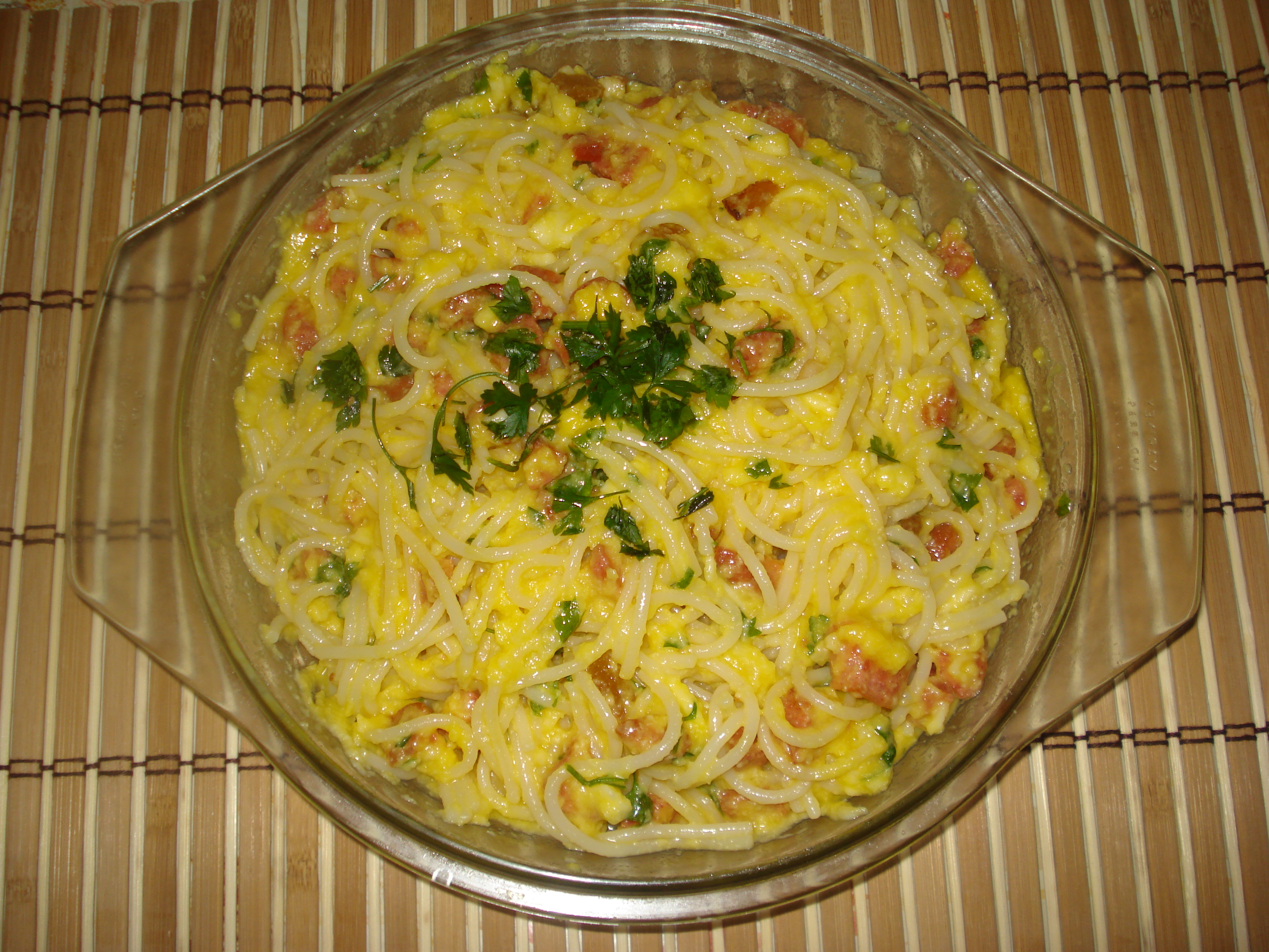 Spaghete Carbonara cu vin