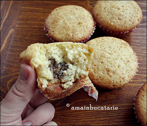 Muffins cu portocale si inima de nuca