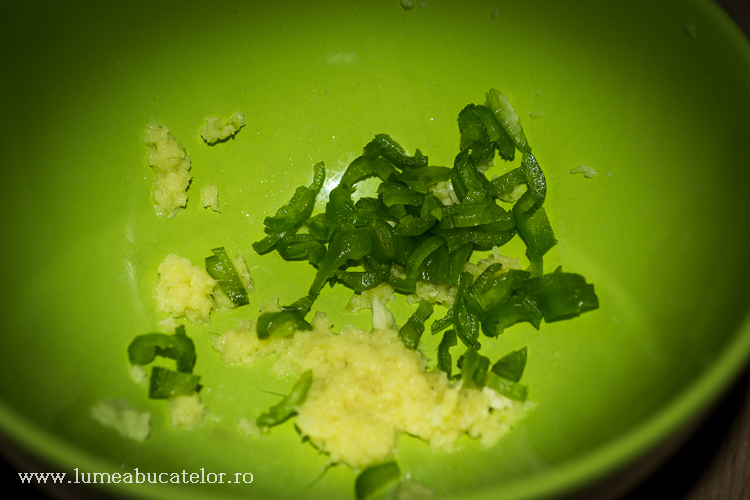 Broccoli cu ardei capia si sos asiatic