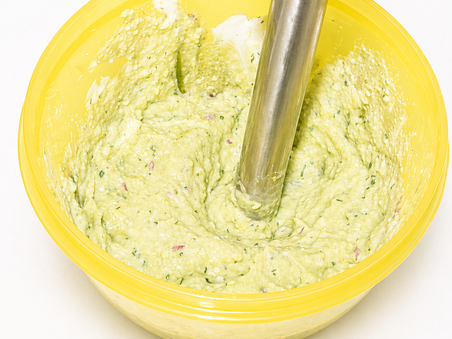 Pasta de avocado cu ou