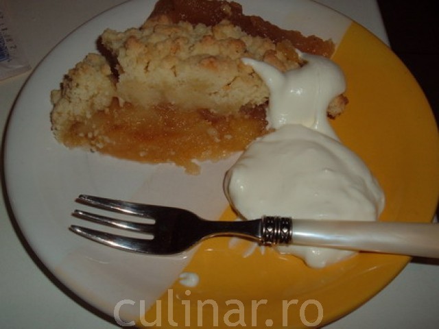 Apple Crumble (mere cu aluat faramitat)