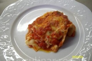 Lasagna cu mozzarella si rosii