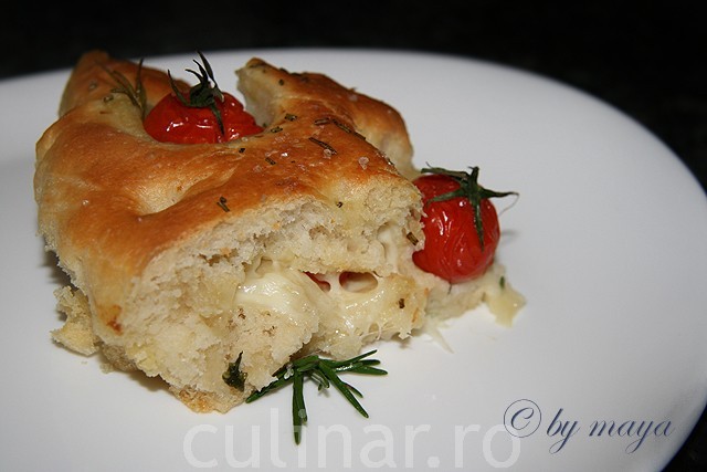 Foccacia umpluta cu legume