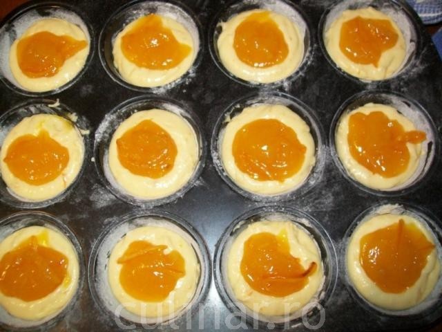 Orange-muffins