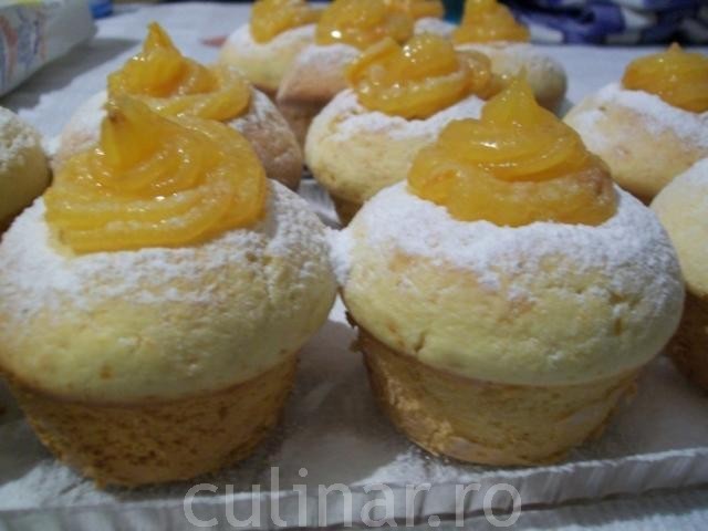 Orange-muffins